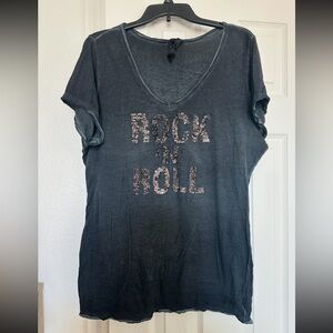 Rock in Roll Graphic T-Shirt